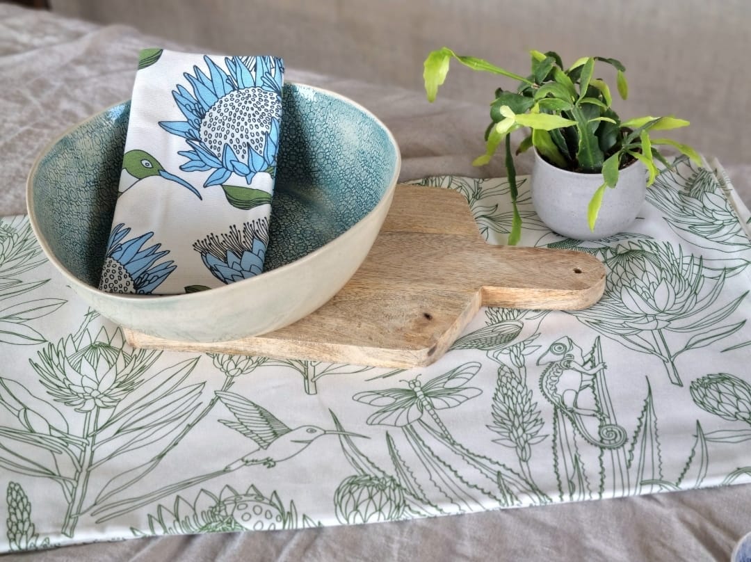 Bloom Essence (olive on cream)