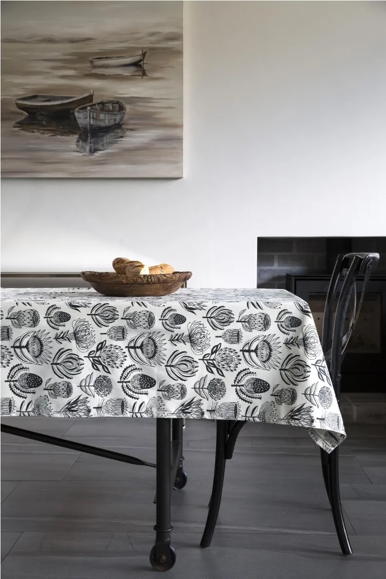 em-tablecloth-floral-kingdom-grey-on-white-01