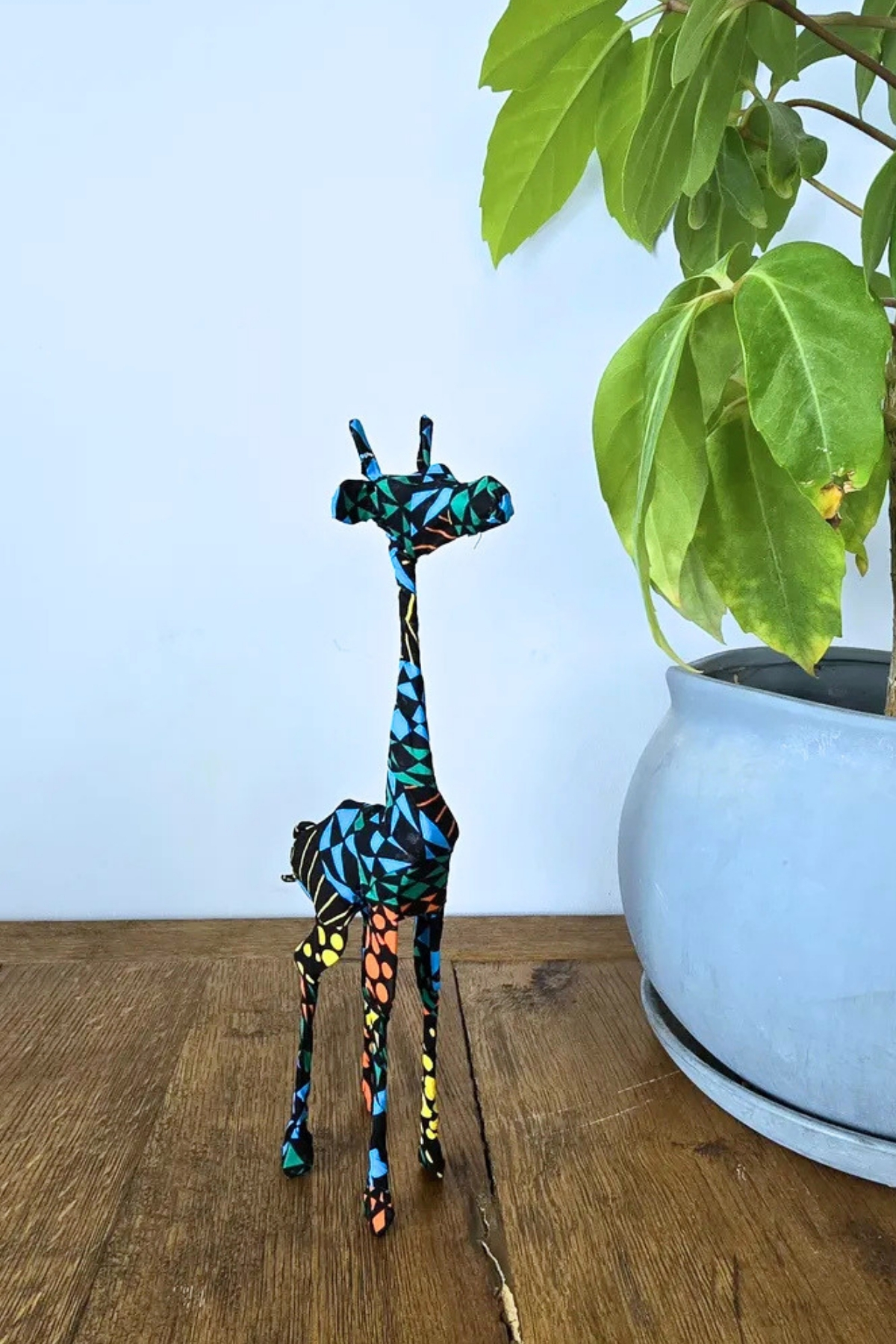 em-home-decor-giraffe-geometric-medium