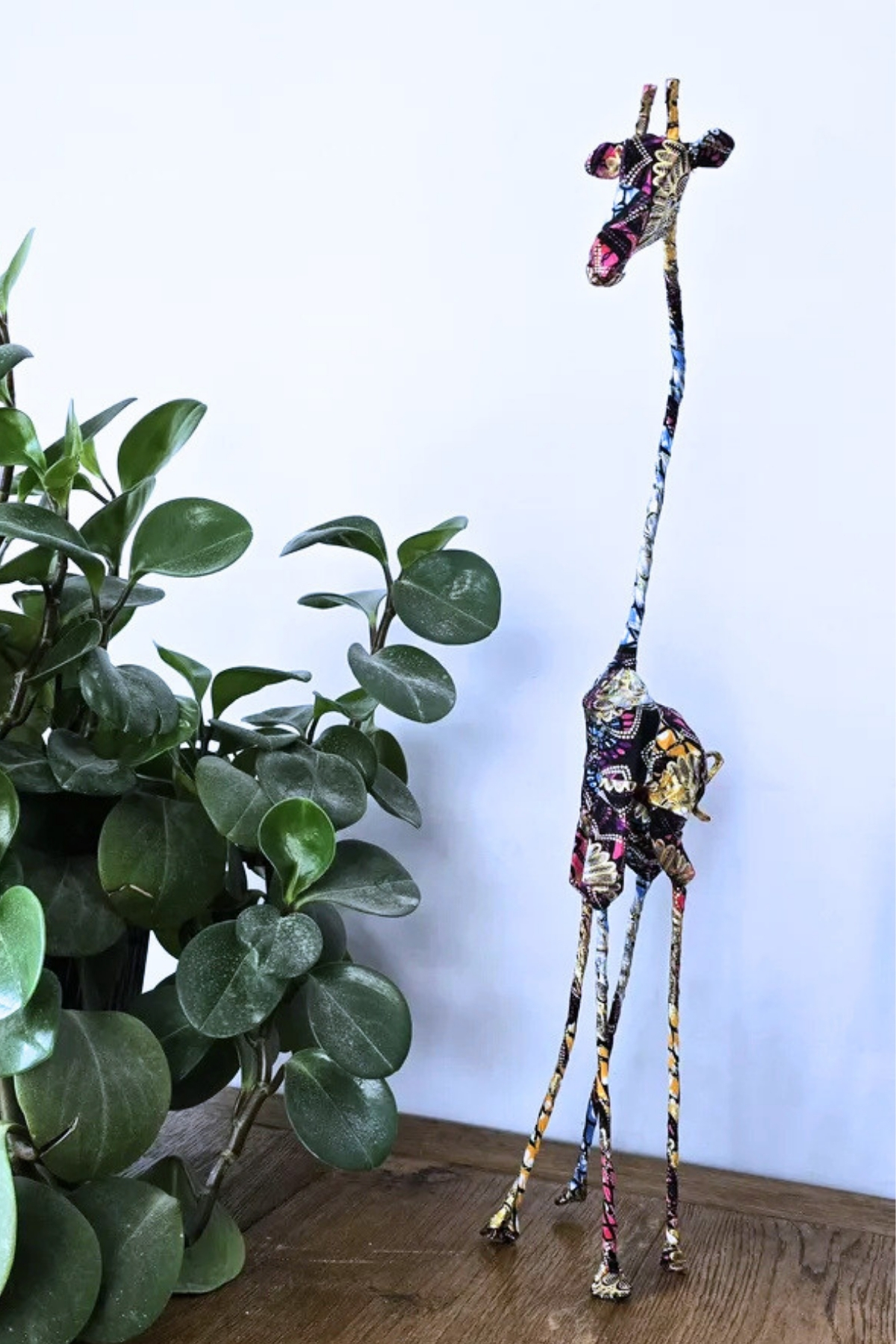 em-home-decor-giraffe-gold-large