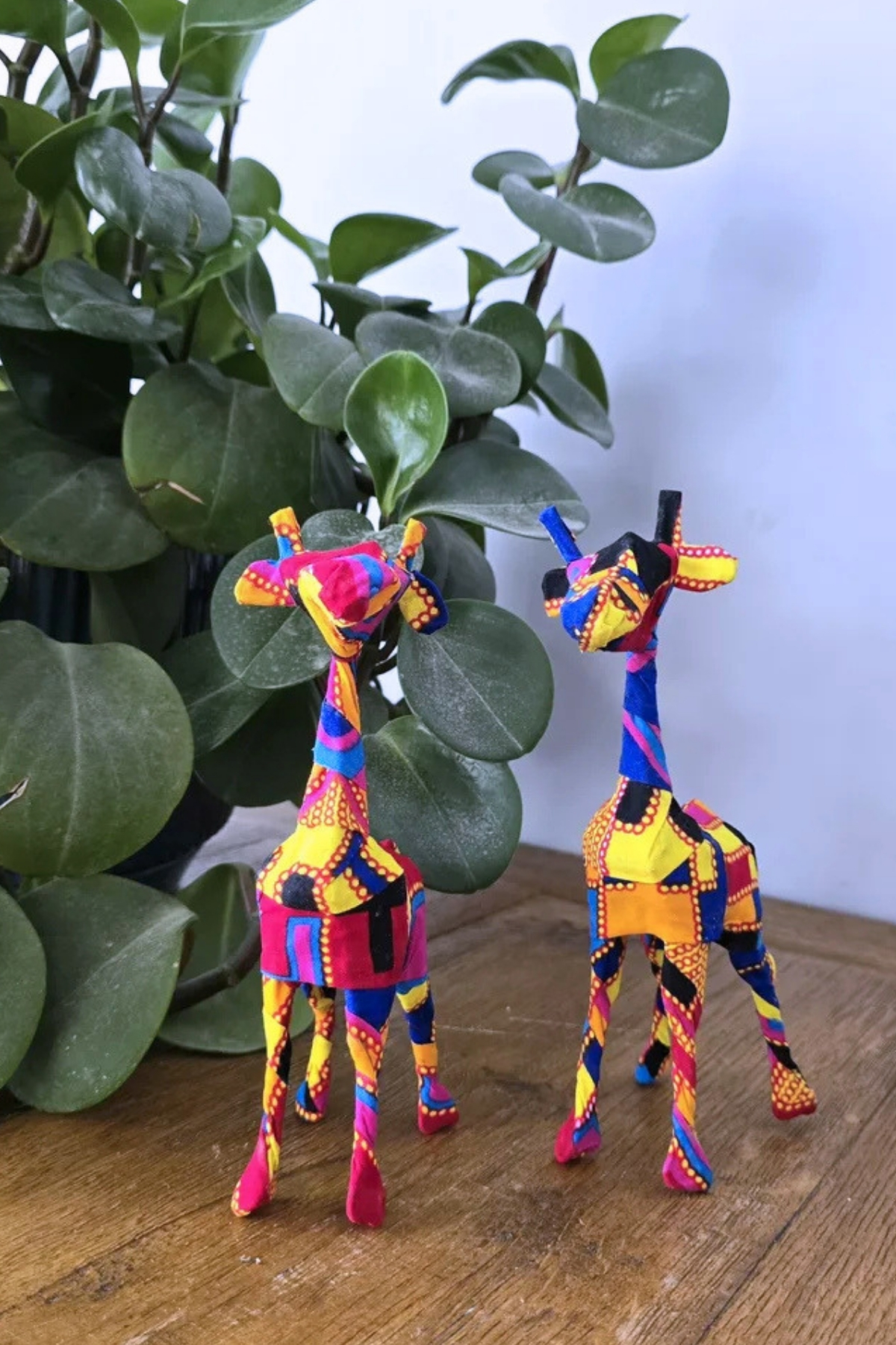 em-home-decor-giraffe-intrigue-small