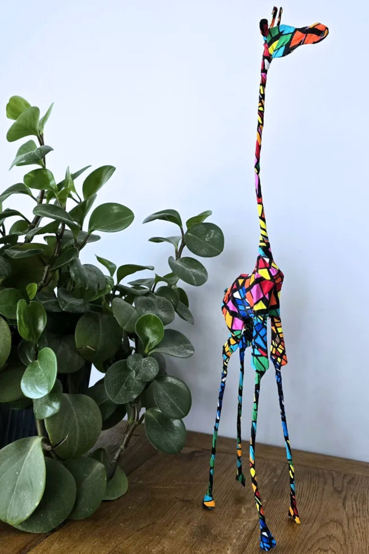 em-home-decor-giraffe-vibrant-hue-large